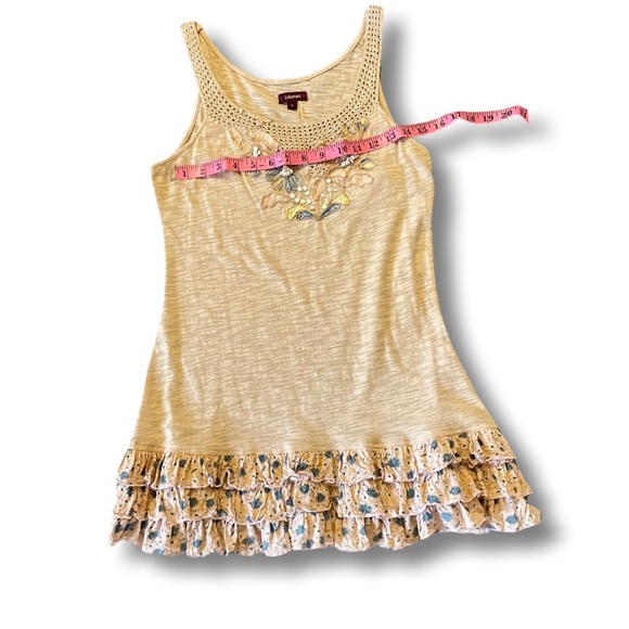 Embroider Dress - Picture 2 of 4